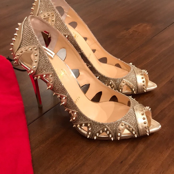Christian Louboutin Shoes - RED BOTTOMS in Circus City❤️open to trade